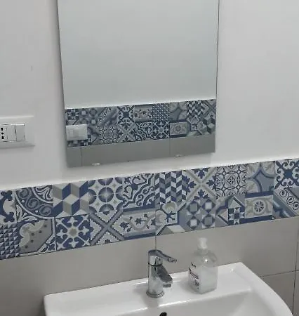לינה וארוחת בוקר Manzoni פלרמו